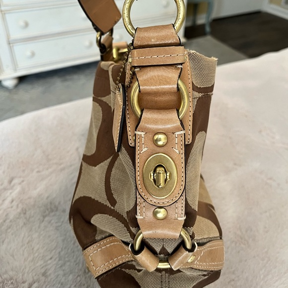 Vintage Coach bag with matching coin purse - Picture 7 of 16